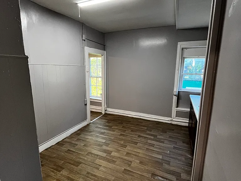 152 Caledonia St #4 — Photo 3