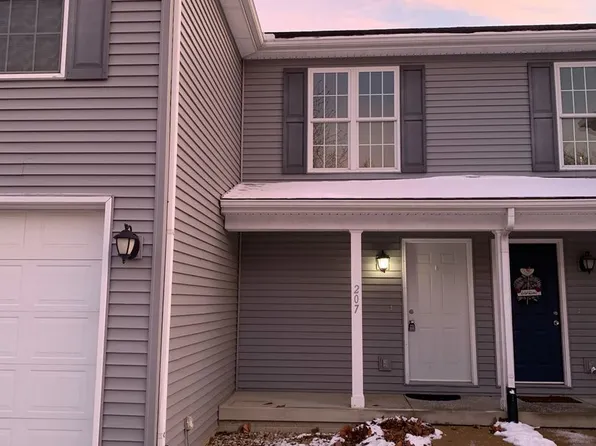 207 W Vine St, Tolono, IL 61880