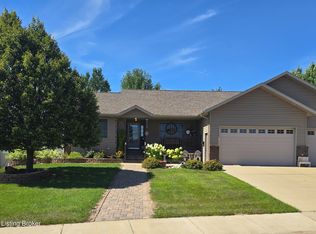 815 19th St E, Dickinson, ND 58601