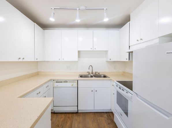 93 Castro St #95-212