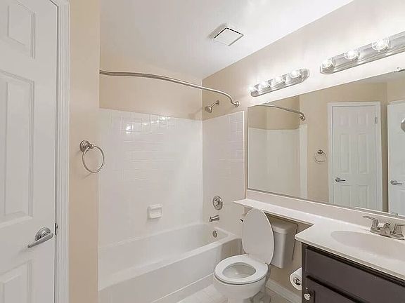 5th image of 1100 Quaker Hill Dr APT 301
