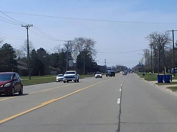 4th image of 17841 Mile Rd