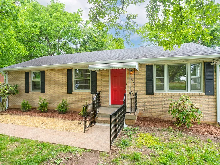 4933 Millerwood Dr — Photo 1
