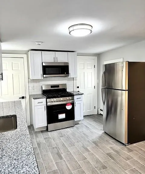 71 E George St #1 — Photo 3