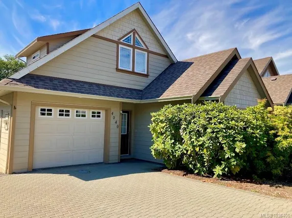 4040 Blackberry Ln, Saanich, BC V8X 5J4