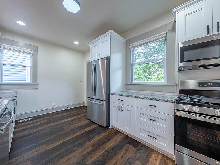 441 Maryland Ave — Photo 12