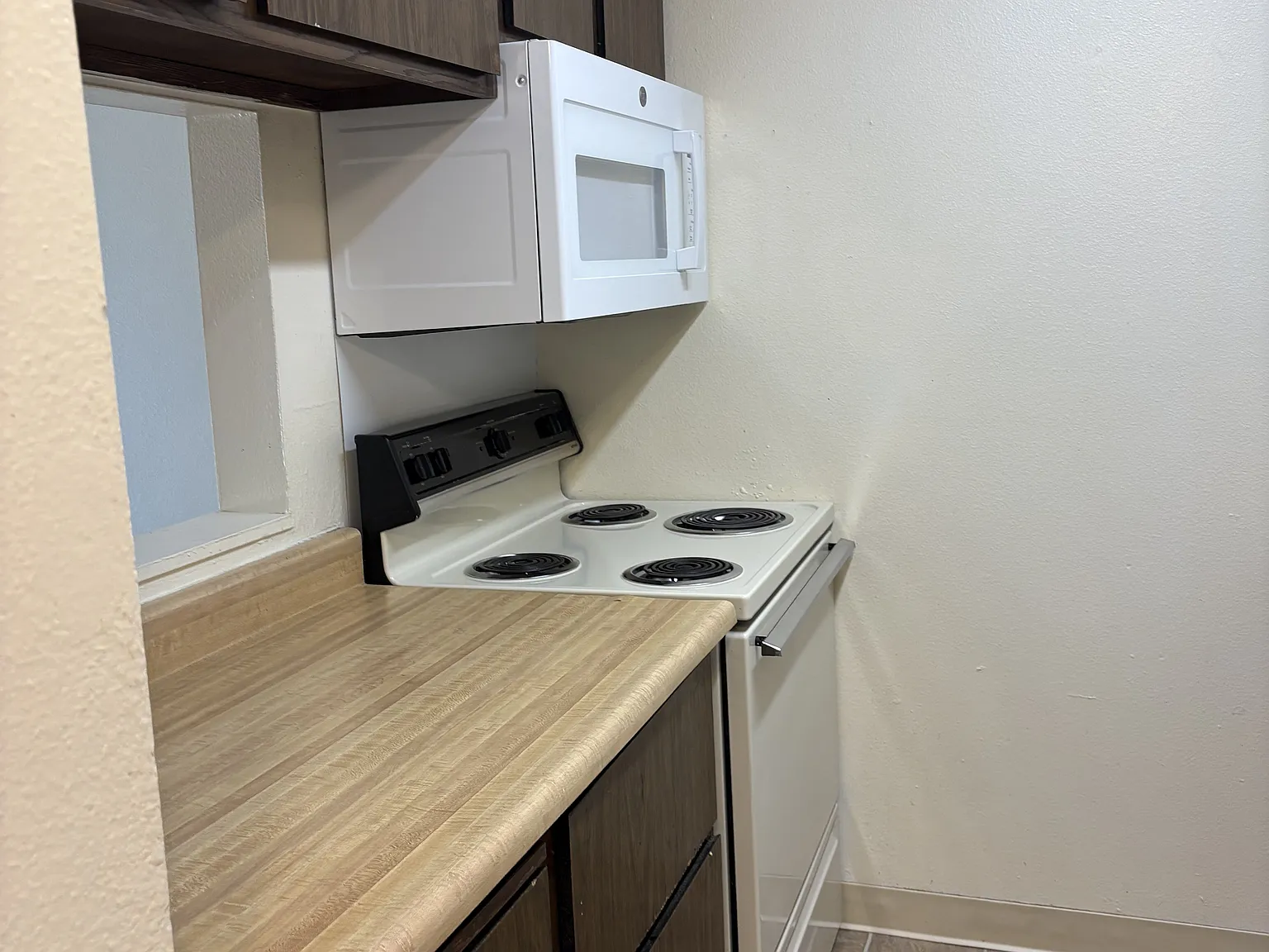 1 bed, 650 sqft, $1,000 — Photo 1