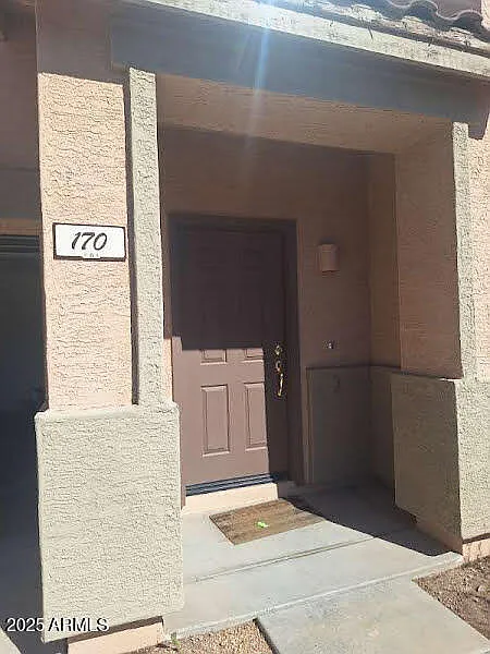3 bed, 2.5 bath, 2184 sqft, $2,450 — Photo 3