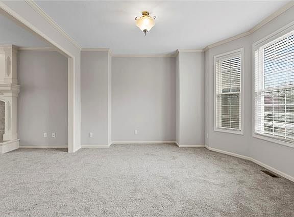 4th image of 22818 W 44th St