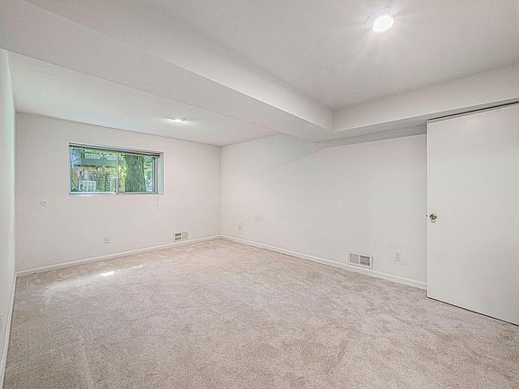 4th image of 4120 E Loch Alpine Dr