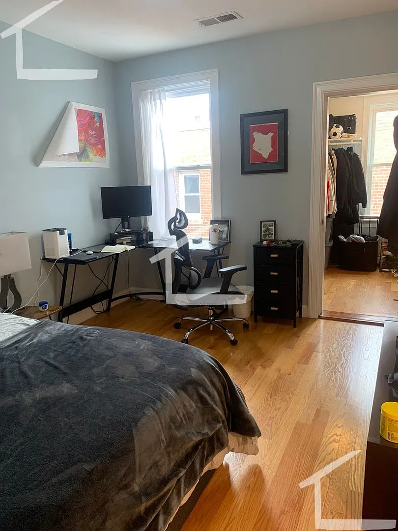 Beautiful modern 5 bed 2 bath unit in Allston-Brighton for 9/1 — Photo 3