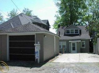 1951 W Lake Rd, Novi, MI 48377