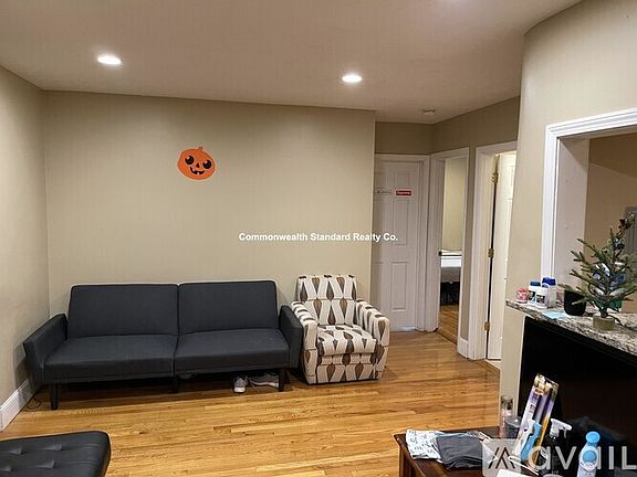 4th image of 78 Egmont St #7