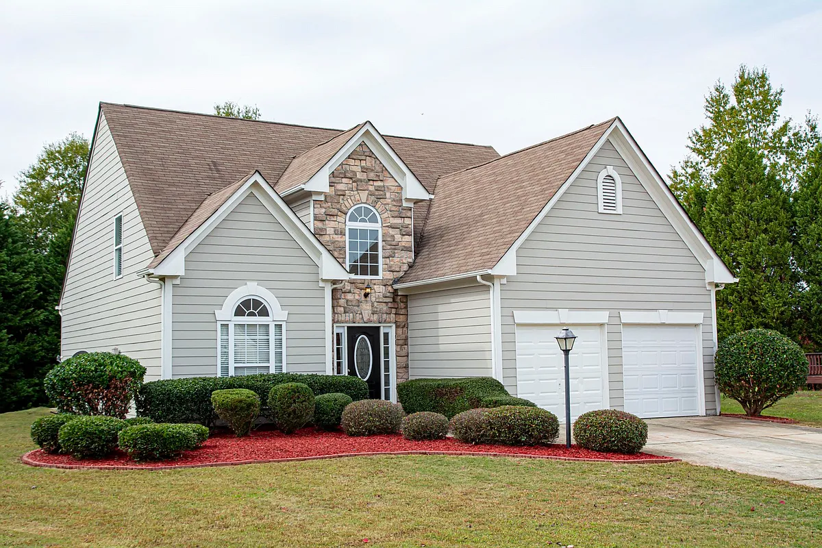 Building Photo - 2820 Driftwood Ct