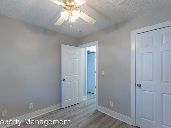 5th image of 3726 SE 14th St #9