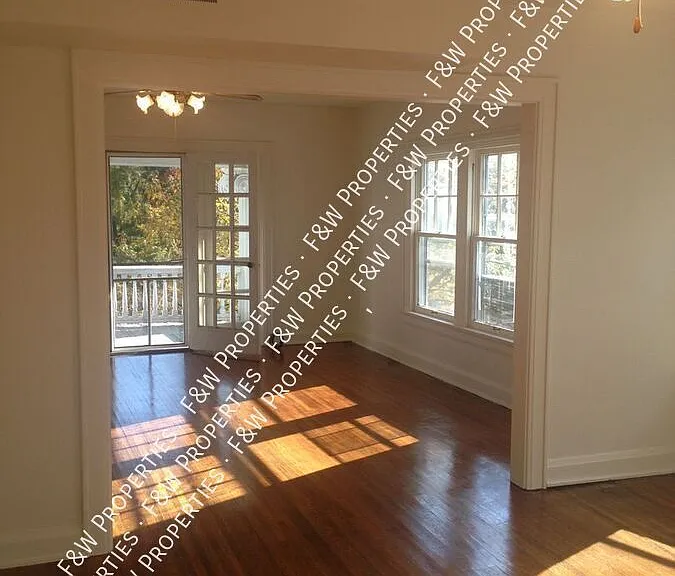 1544 E Broad St #305 — Photo 25