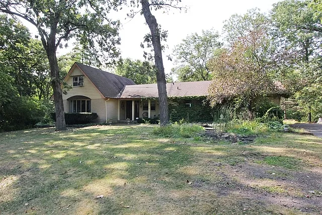 21452 W Oak Trl photo 1