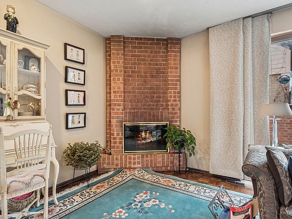 5th image of 6959 N Hamilton Ave Unit D