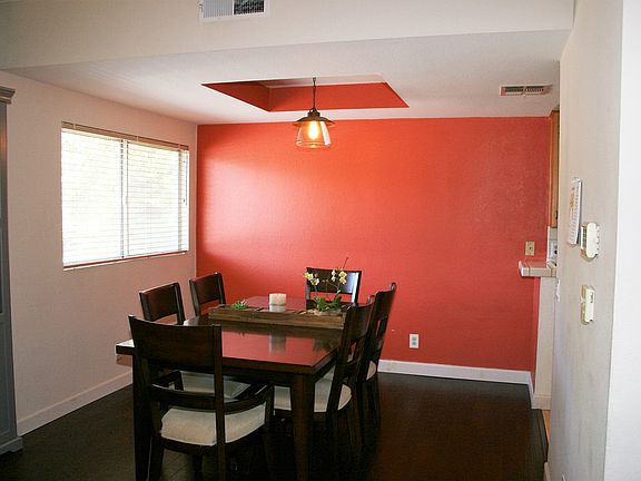 5th image of 10926 Moorpark St APT 2
