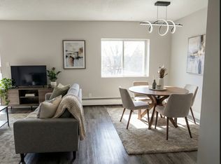 5743 Main St #16, Niagara Falls, ON L2G5Z6