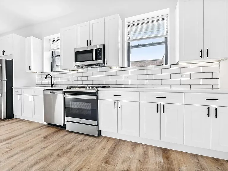 2203 N Hamilton Ave #305 — Photo 1