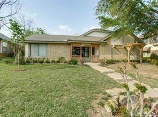 2033 Rochelle Ln, Carrollton, TX 75007