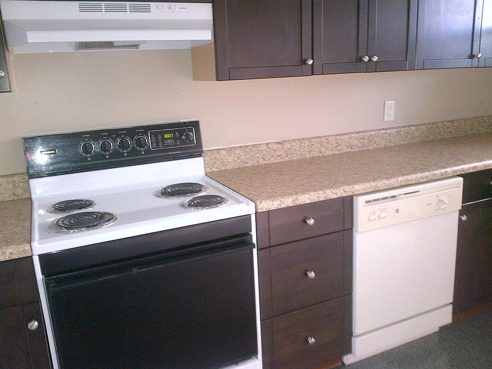 1st image of 1014 SE 9th Ct