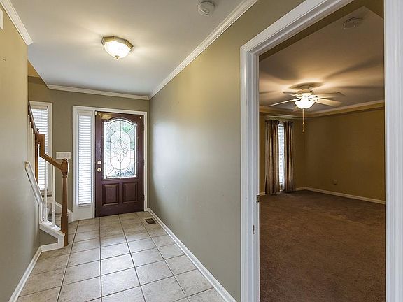 3rd image of 2676 Woodlawn Way