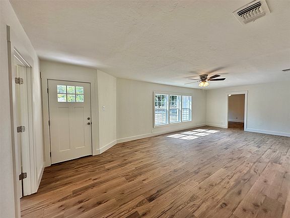 3rd image of 112 Morris Dr