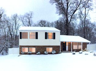 410 Potomac Valley Dr, Fort Washington, MD 20744