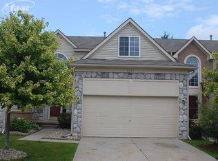 6043 Evergreen Ln, Grand Blanc, MI 48439