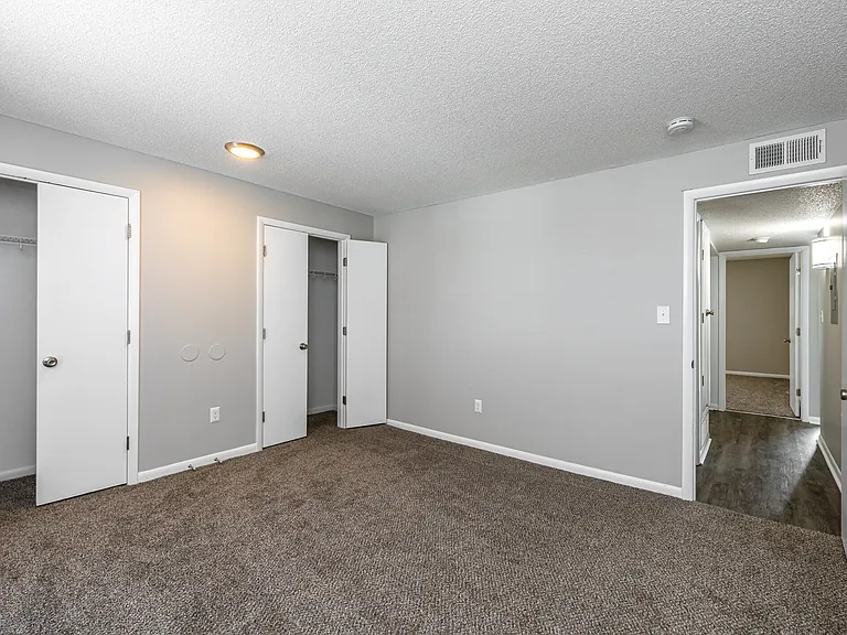 Maple Hills Apartments — Photo 18