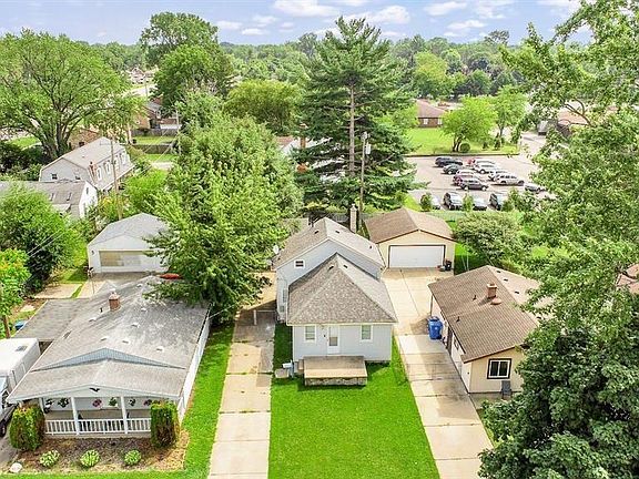 2nd image of 8676 Robindale Ave