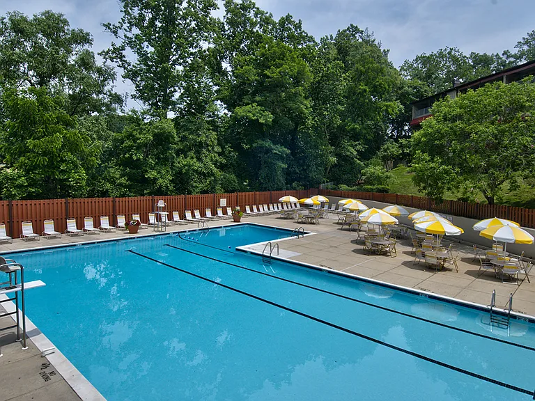 Elkridge Estates — Photo 15