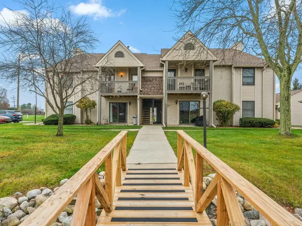 3608 Timberbridge Dr APT F, Valparaiso, IN 46383