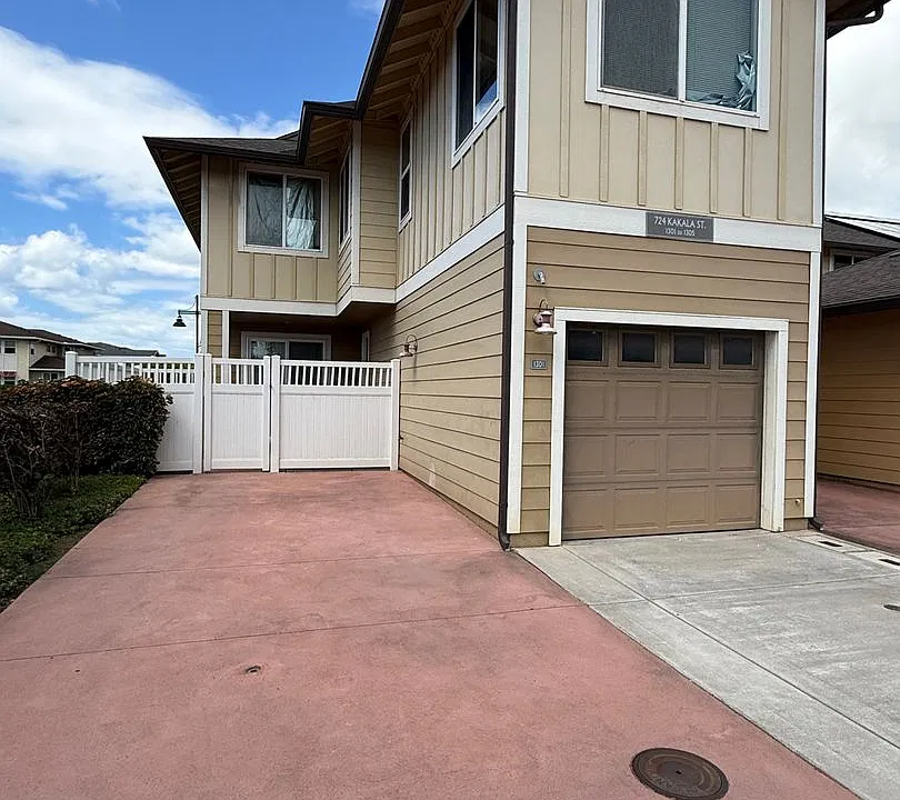 724 Kakala St #1301-A