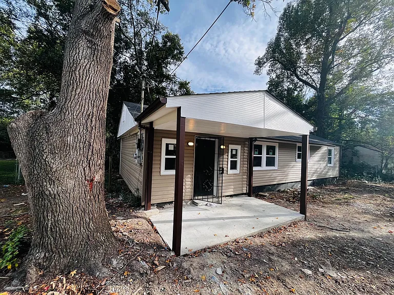 3946 Saint Charles Pl — Photo 1