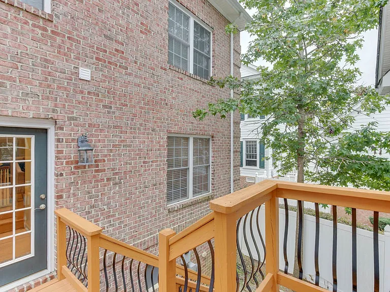 4609 Town Creek Dr — Photo 31