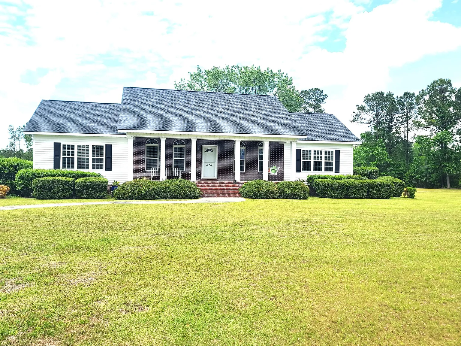 3 bed, 1850 sqft, $2,495 — Photo 1