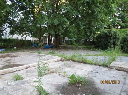 2nd image of 73 5th Ave