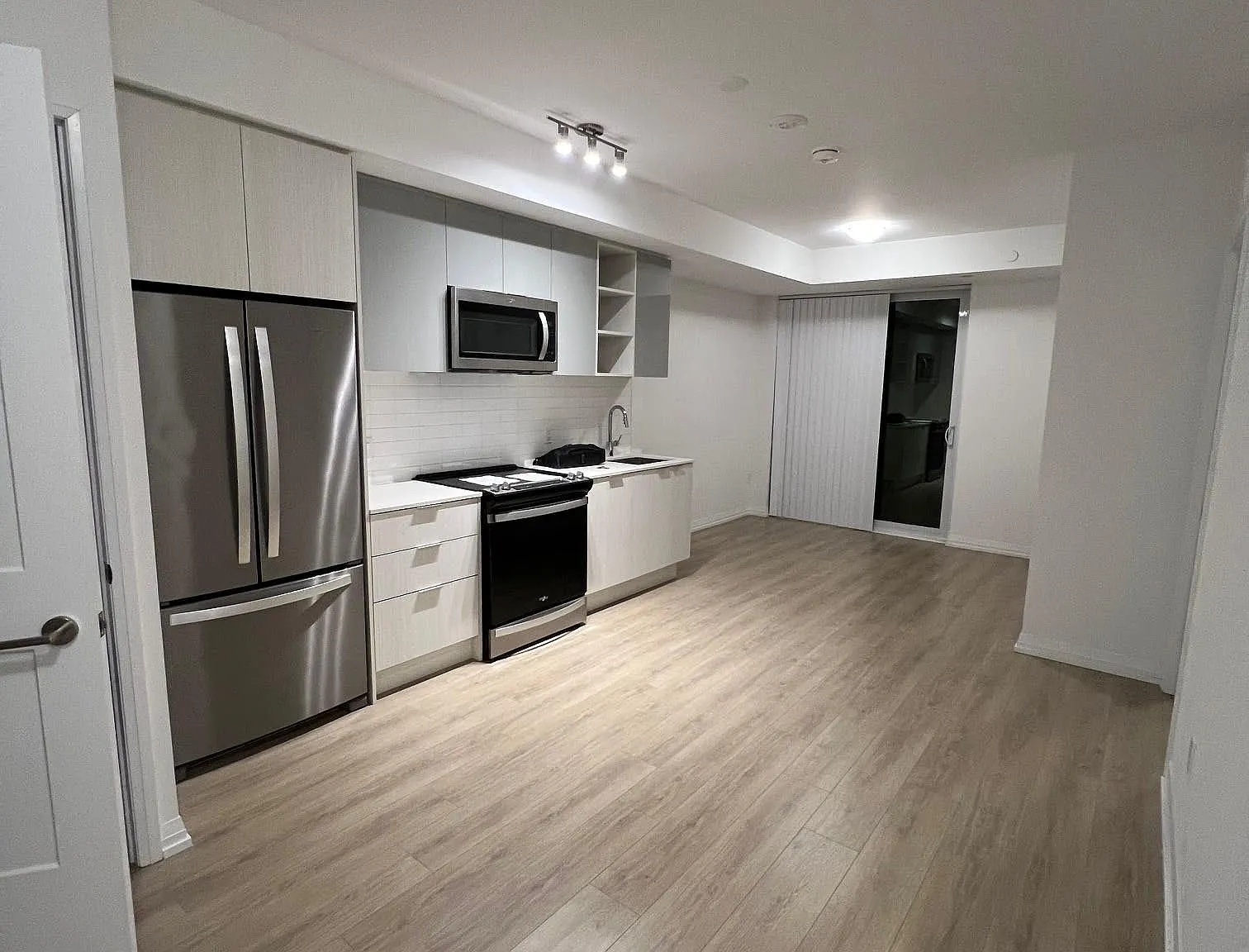 2 bed, $2,350 — Photo 3