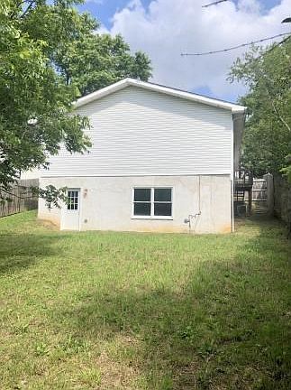 5th image of 1812 Millard St
