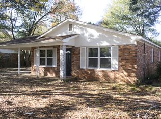 121 Briarwood Dr, Warner Robins, GA 31093