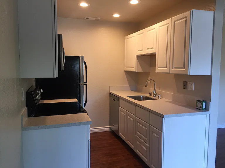 5717 Makati Cir #B — Photo 3