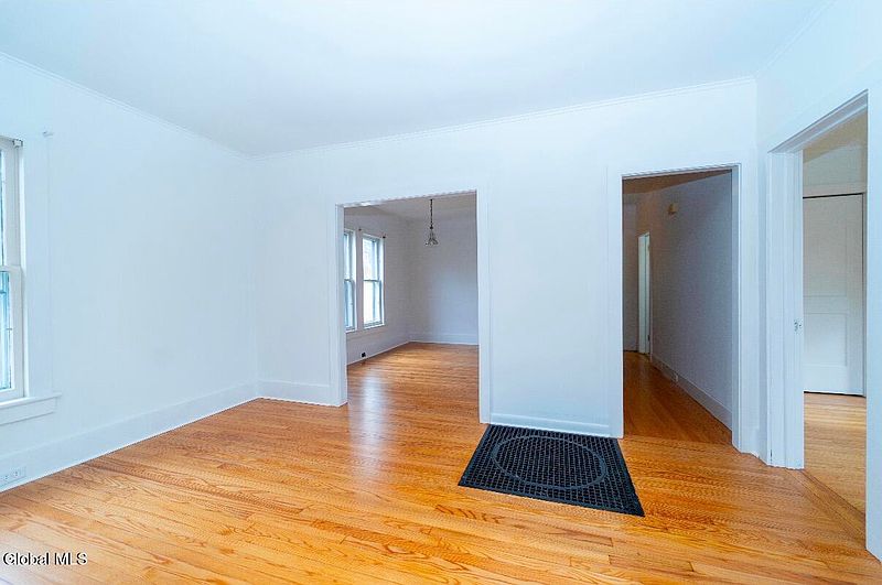 4th image of 14 Knickerbocker Street