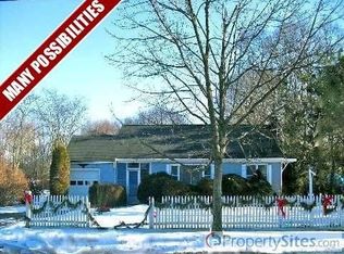 450 Montauk Hwy, East Moriches, NY 11940