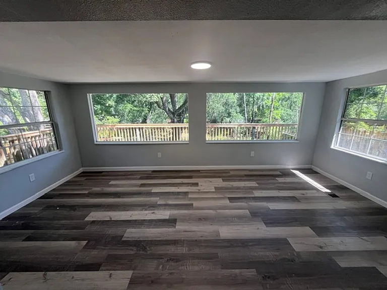 3498 Riverdale Dr — Photo 13