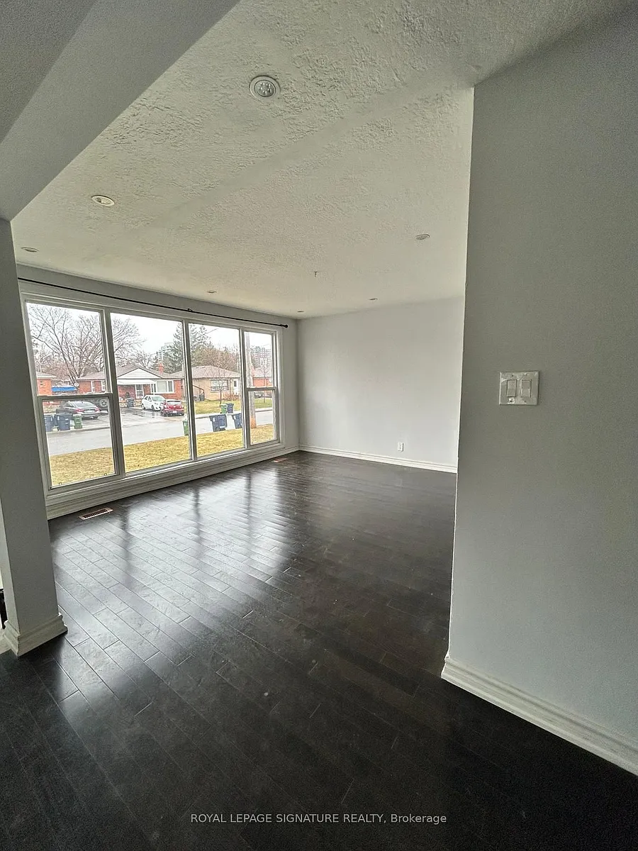Building Photo - 7 Strode Dr