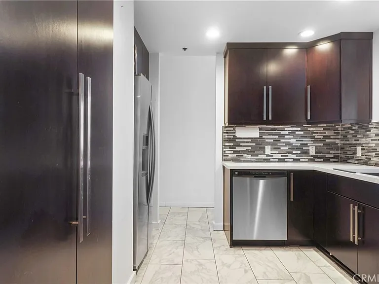 1310 E Ocean Blvd — Photo 22