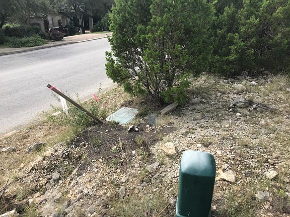 4th image of 8211 Plum Valley Dr